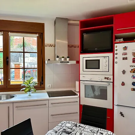 Ferienhaus Cama King Size, Jardin Y Barbacoa A 10 Min De Leon Virgen del Camino