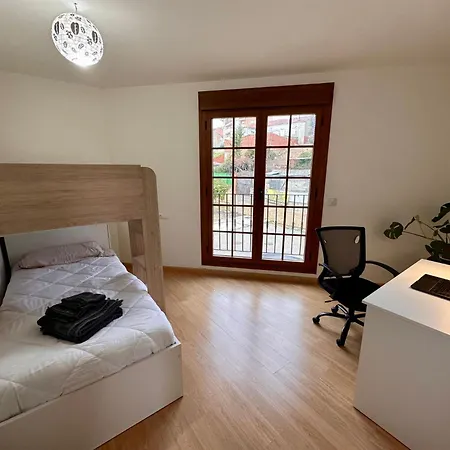 Ferienhaus Cama King Size, Jardin Y Barbacoa A 10 Min De Leon *
