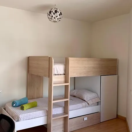 Ferienhaus Cama King Size, Jardin Y Barbacoa A 10 Min De Leon *