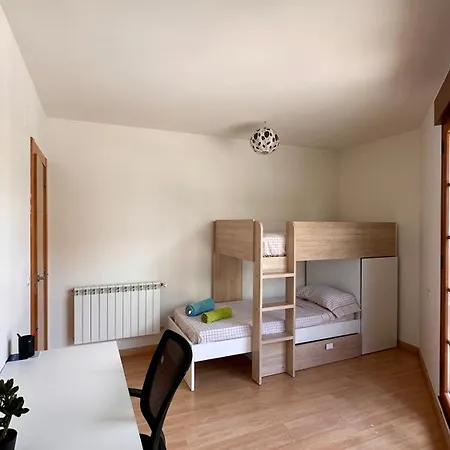 Ferienhaus Cama King Size, Jardin Y Barbacoa A 10 Min De Leon Virgen del Camino